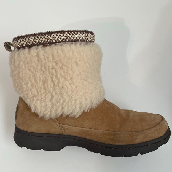 UGG Women's Brie Chestnut Fur Cuff Shearling Pom Pom Winter Boots Size 7 - Picture 11 of 13